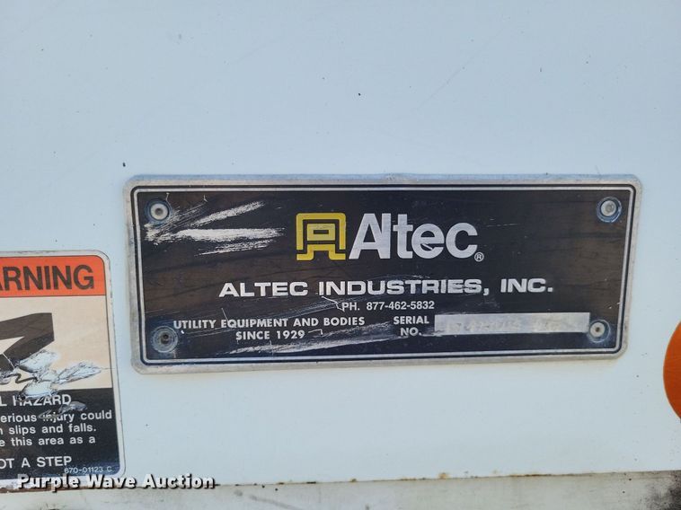 image for item LS9688 2008 International Work Star 7300  bucket truck