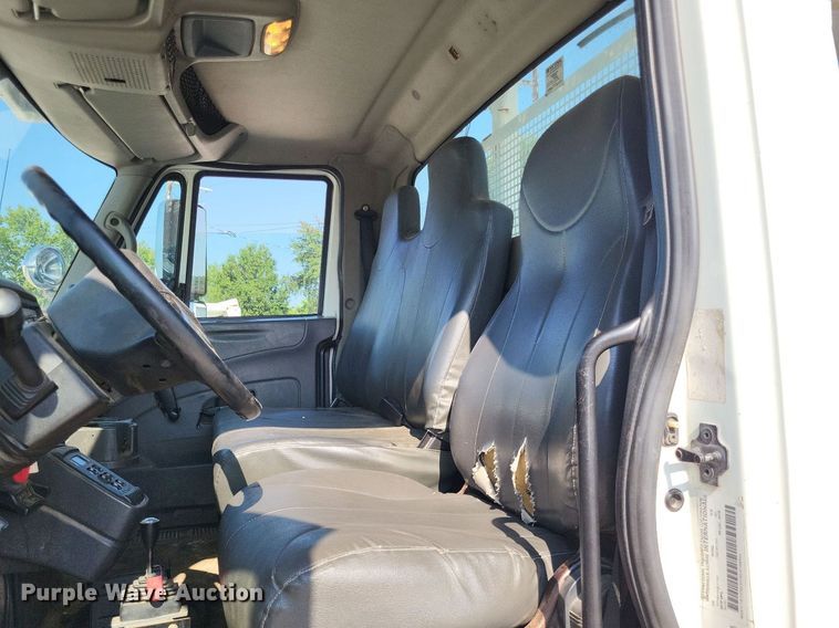 image for item LS9688 2008 International Work Star 7300  bucket truck