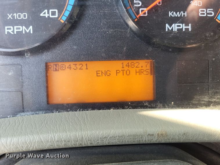 image for item LS9688 2008 International Work Star 7300  bucket truck