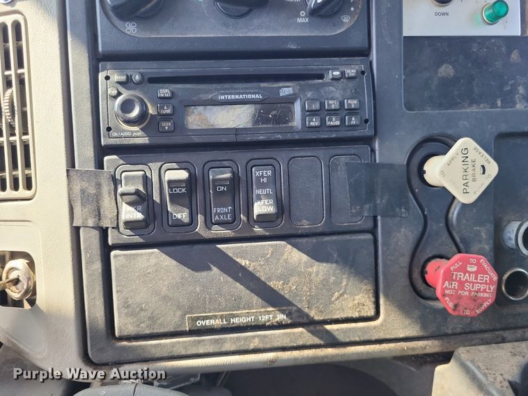 image for item LS9688 2008 International Work Star 7300  bucket truck