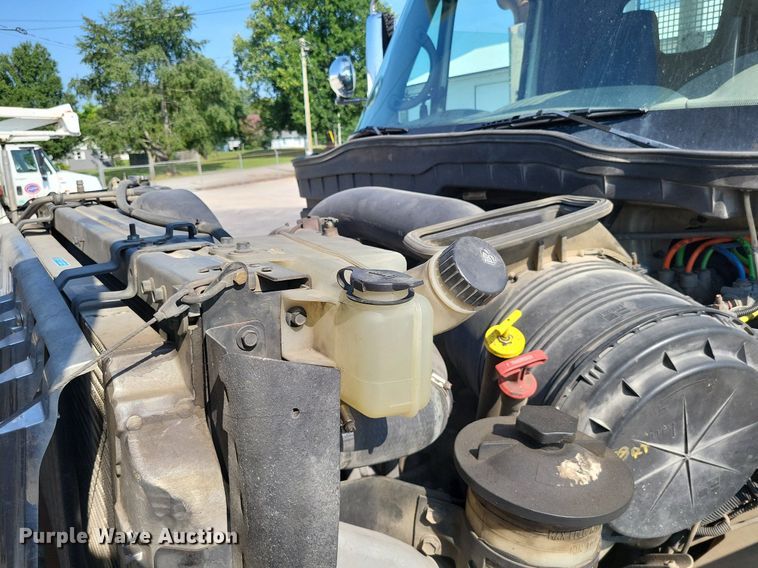 image for item LS9688 2008 International Work Star 7300  bucket truck