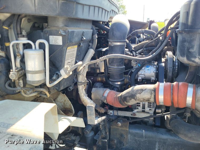 image for item LS9688 2008 International Work Star 7300  bucket truck