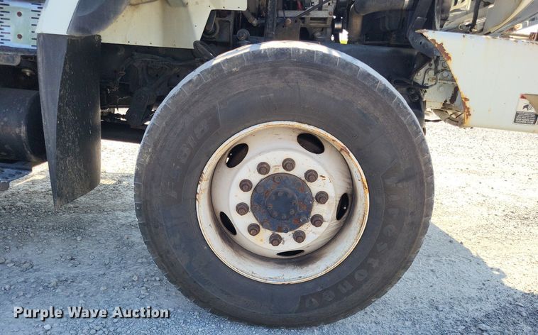 image for item LS9688 2008 International Work Star 7300  bucket truck