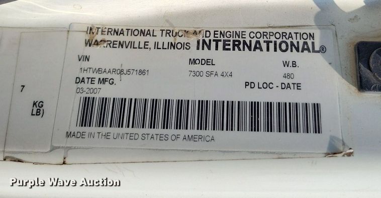 image for item LS9688 2008 International Work Star 7300  bucket truck