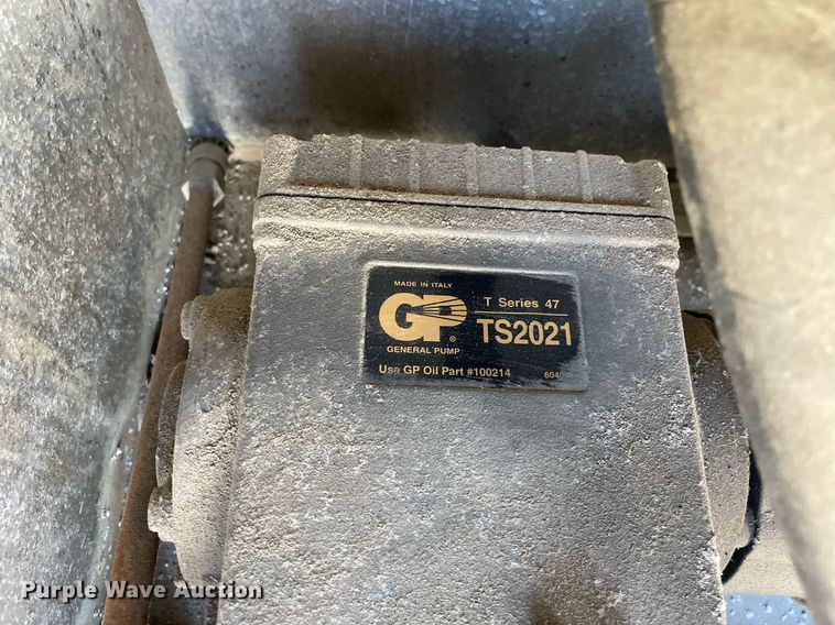 image for item LV9789 2016 International 7600  vacuum truck