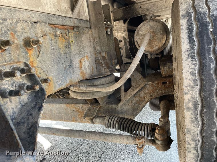 image for item LV9789 2016 International 7600  vacuum truck