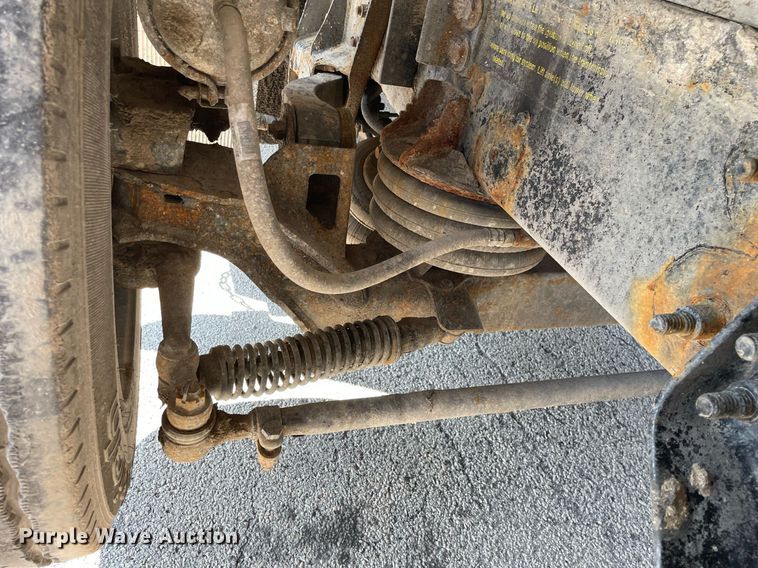 image for item LV9789 2016 International 7600  vacuum truck