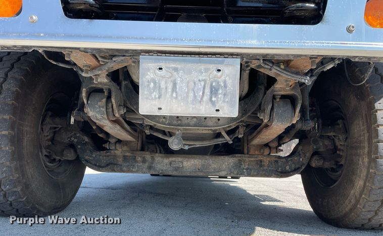 image for item LV9789 2016 International 7600  vacuum truck