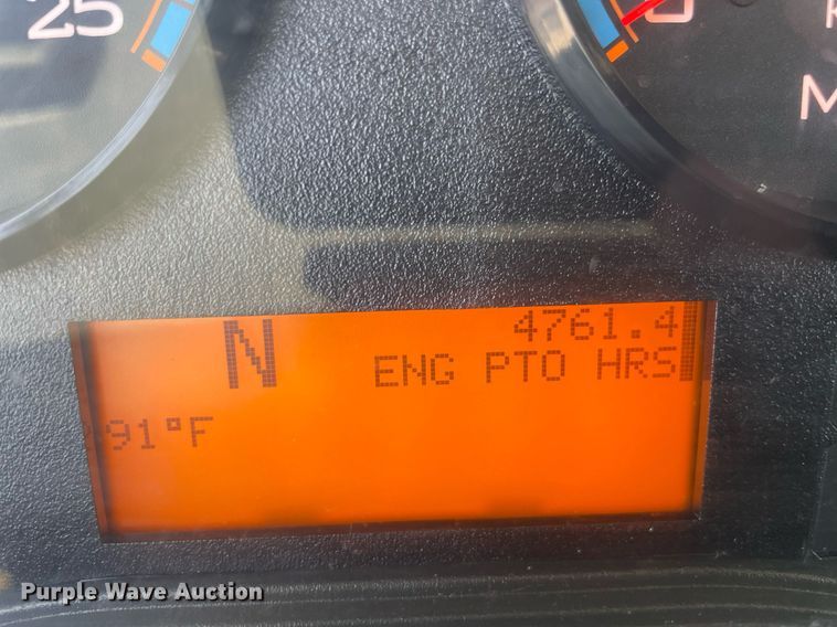 image for item LV9789 2016 International 7600  vacuum truck