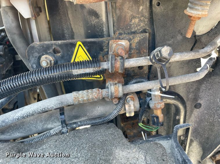 image for item LV9789 2016 International 7600  vacuum truck