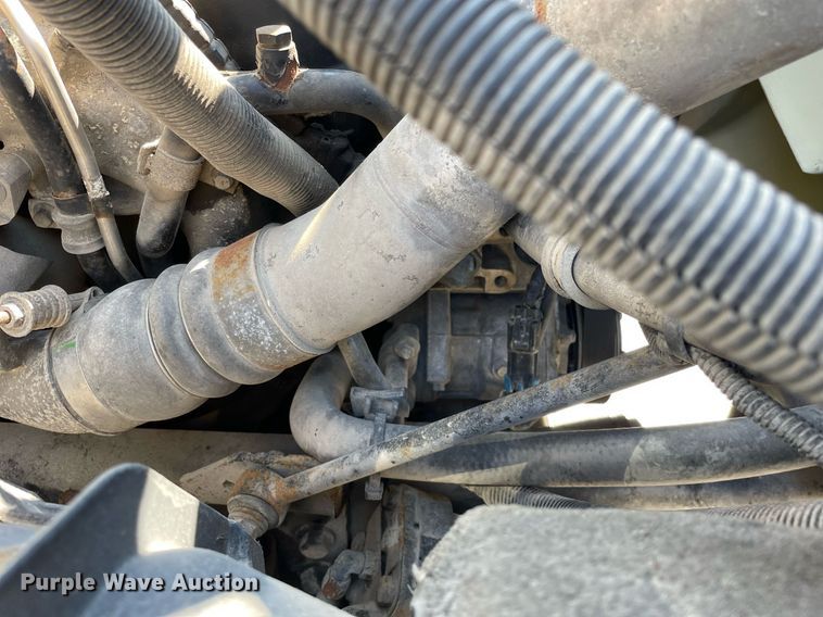 image for item LV9789 2016 International 7600  vacuum truck