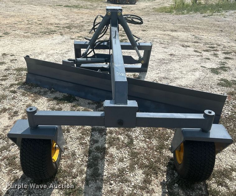 image for item MD9014 skid steer grader