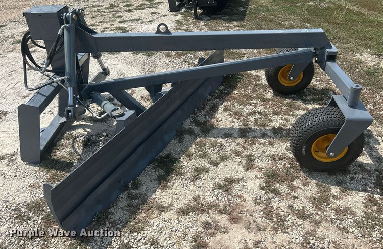 image for item MD9014 skid steer grader