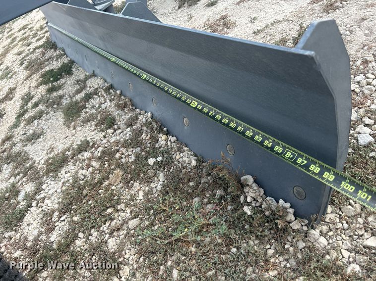 image for item MD9014 skid steer grader