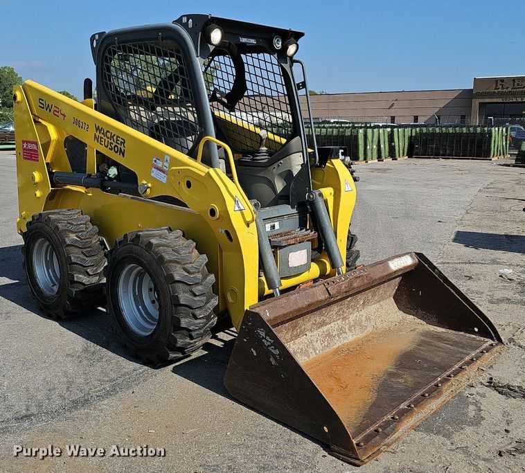 image for item MD9975 2015 Wacker Neuson SW24  skid steer loader