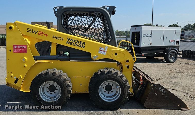 image for item MD9975 2015 Wacker Neuson SW24  skid steer loader