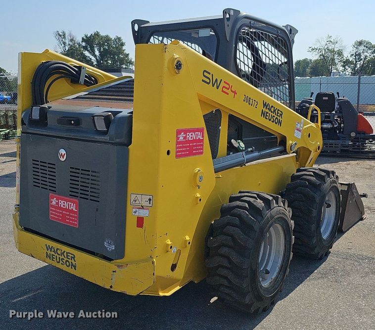image for item MD9975 2015 Wacker Neuson SW24  skid steer loader
