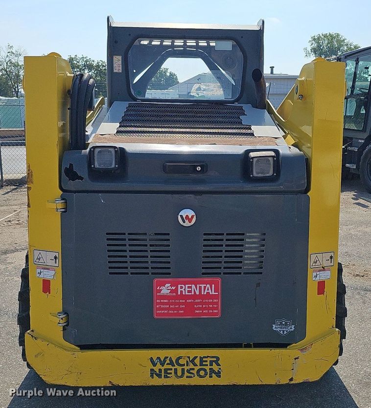 image for item MD9975 2015 Wacker Neuson SW24  skid steer loader