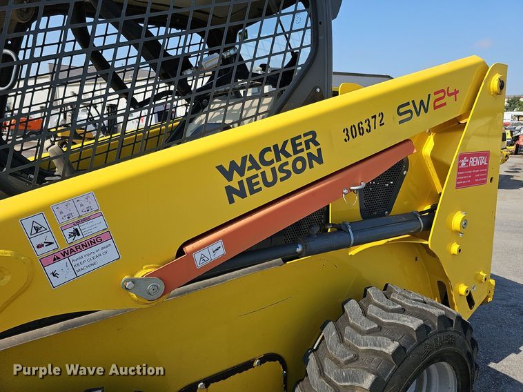 image for item MD9975 2015 Wacker Neuson SW24  skid steer loader