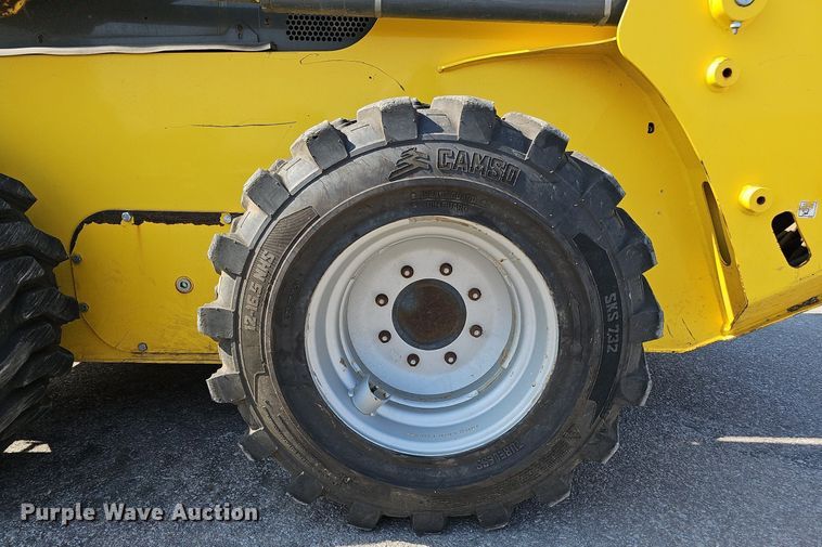 image for item MD9975 2015 Wacker Neuson SW24  skid steer loader