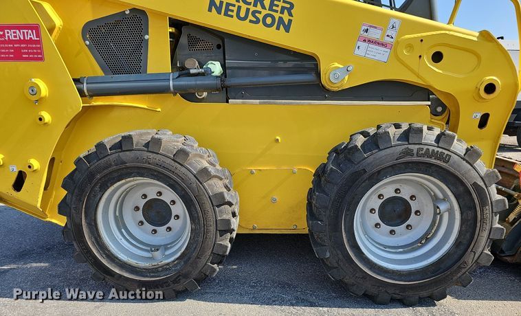 image for item MD9975 2015 Wacker Neuson SW24  skid steer loader