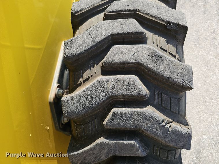 image for item MD9975 2015 Wacker Neuson SW24  skid steer loader