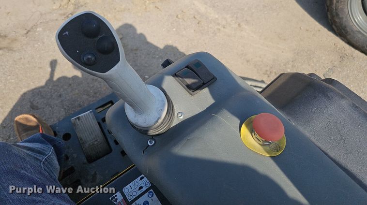 image for item MD9976 2016 Wacker Neuson CRT60-74L  power trowel