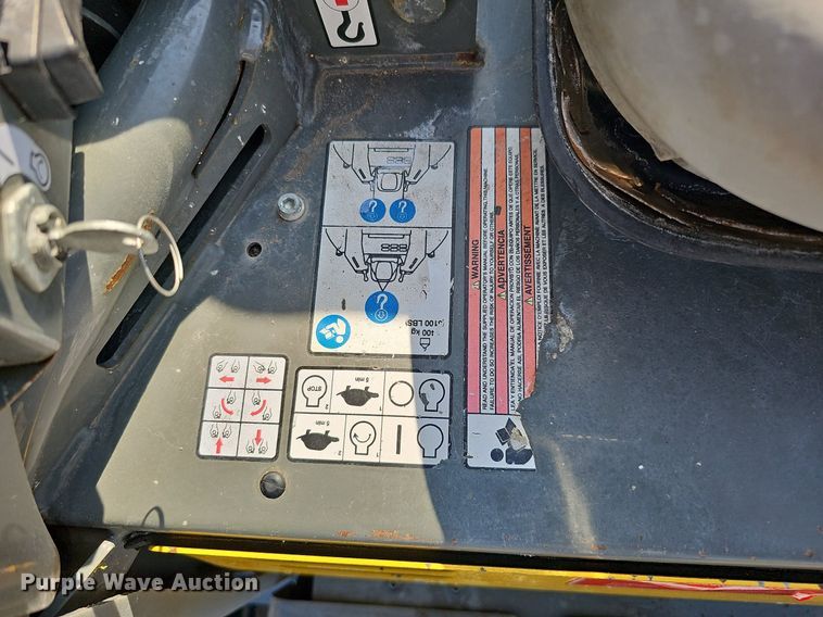 image for item MD9976 2016 Wacker Neuson CRT60-74L  power trowel