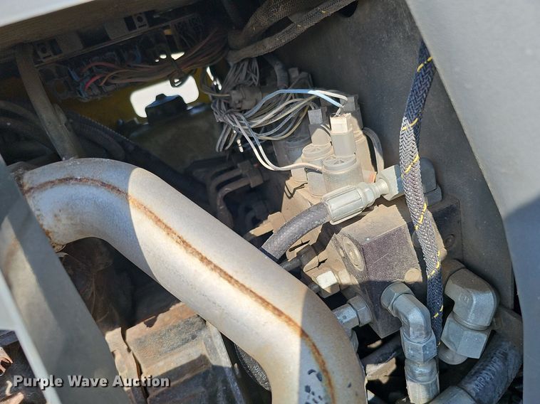 image for item MD9976 2016 Wacker Neuson CRT60-74L  power trowel