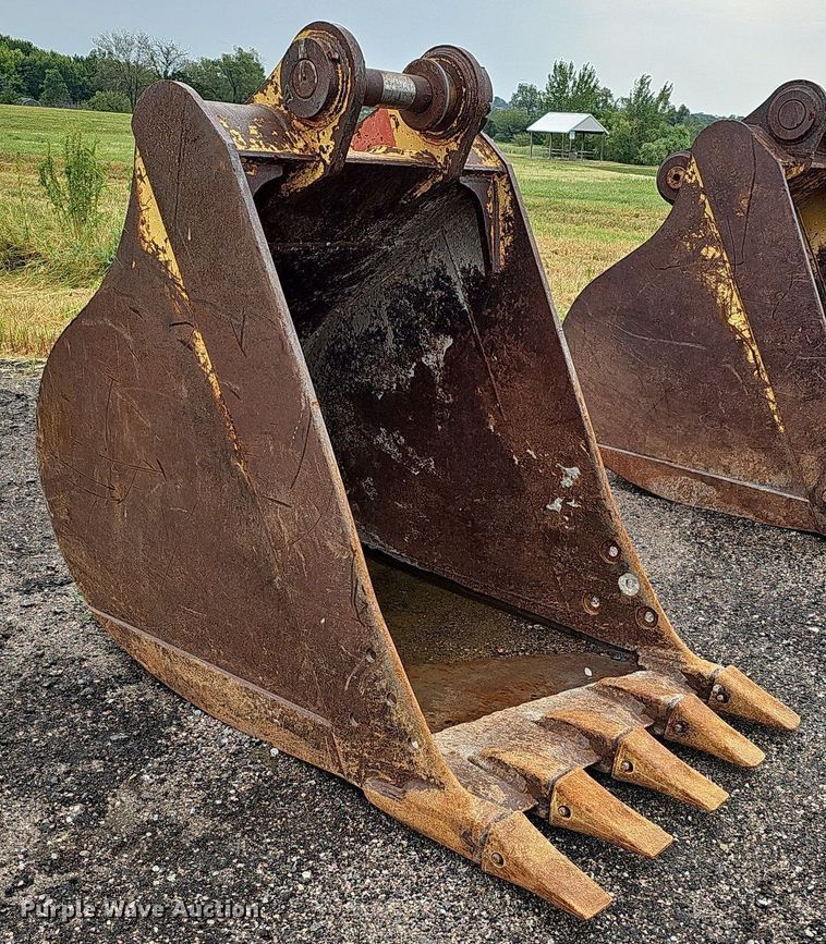 image for item MD9981 40" W excavator bucket