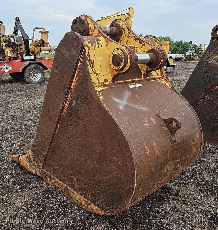 image for item MD9981 40" W excavator bucket