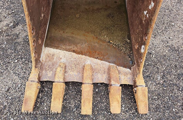 image for item MD9981 40" W excavator bucket