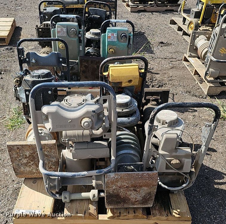 image for item MD9982 (4) plate compactors