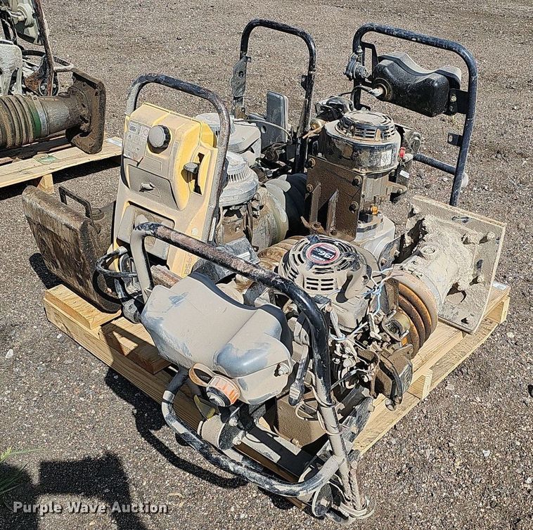 image for item MD9982 (4) plate compactors