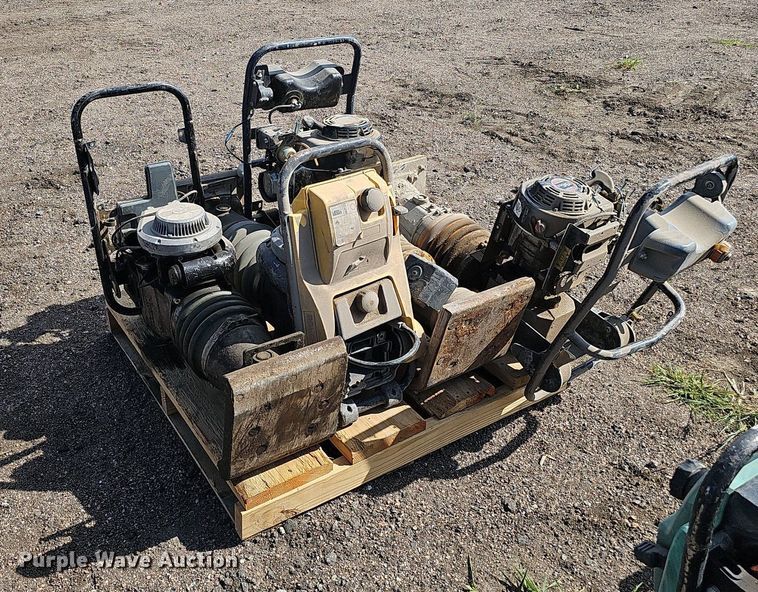 image for item MD9982 (4) plate compactors