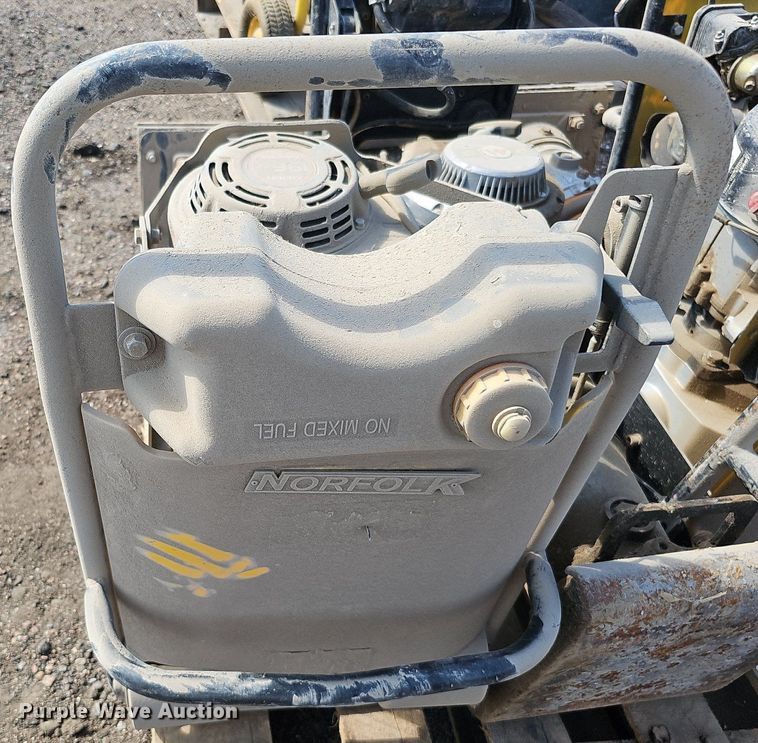 image for item MD9984 (4) plate compactors