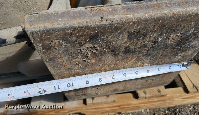 image for item MD9984 (4) plate compactors