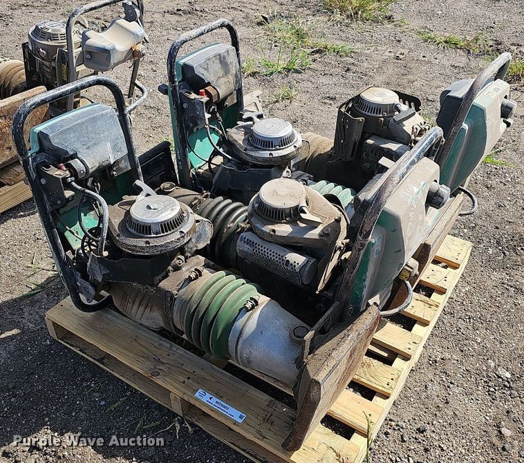 image for item MD9985 (4) Wacker Neuson plate compactors