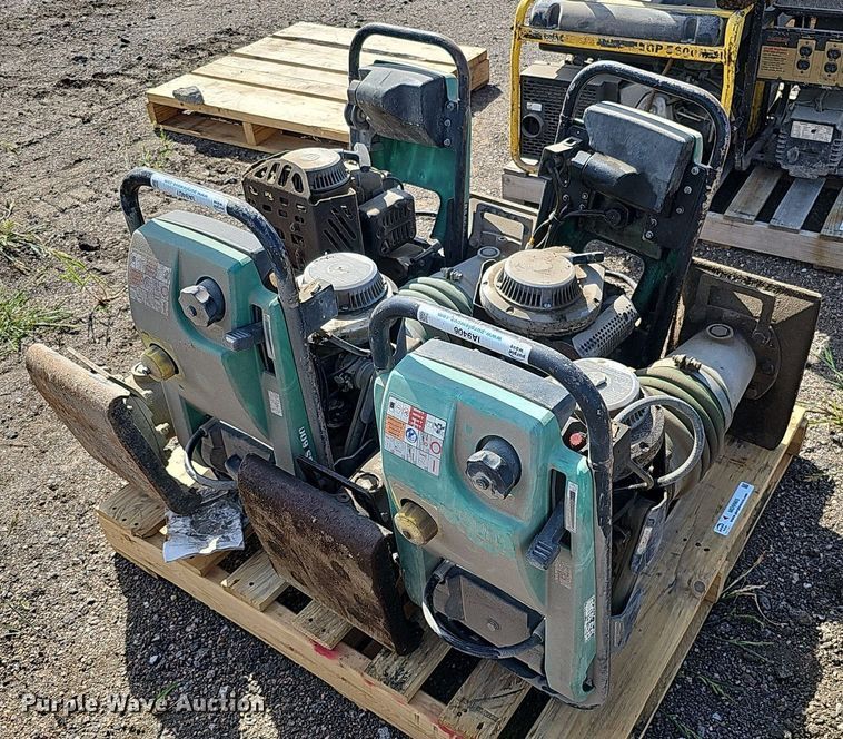 image for item MD9985 (4) Wacker Neuson plate compactors