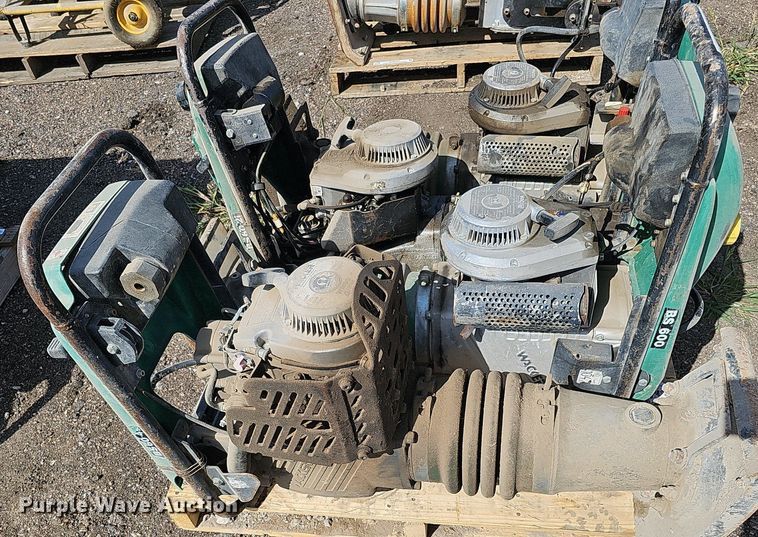 image for item MD9985 (4) Wacker Neuson plate compactors