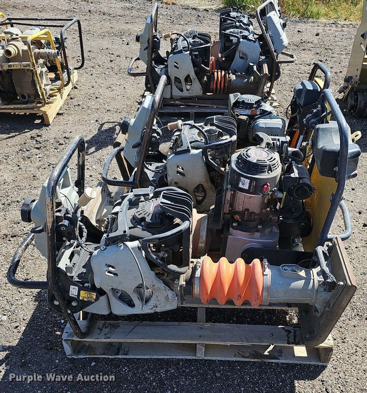 image for item MD9990 (4) plate compactors