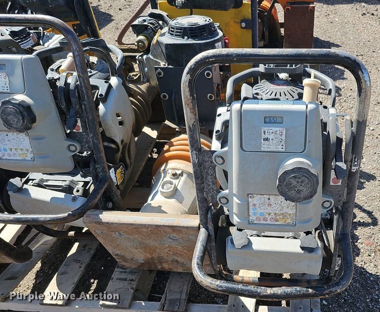 image for item MD9990 (4) plate compactors