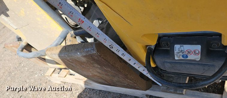 image for item MD9990 (4) plate compactors