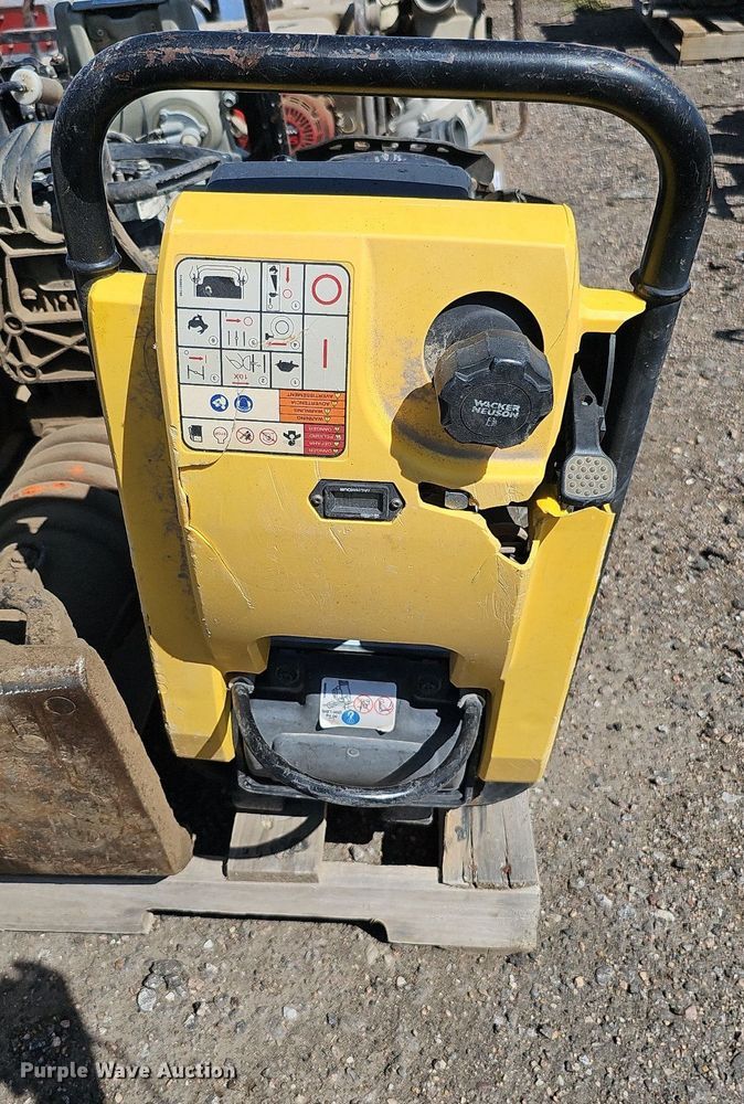 image for item MD9990 (4) plate compactors