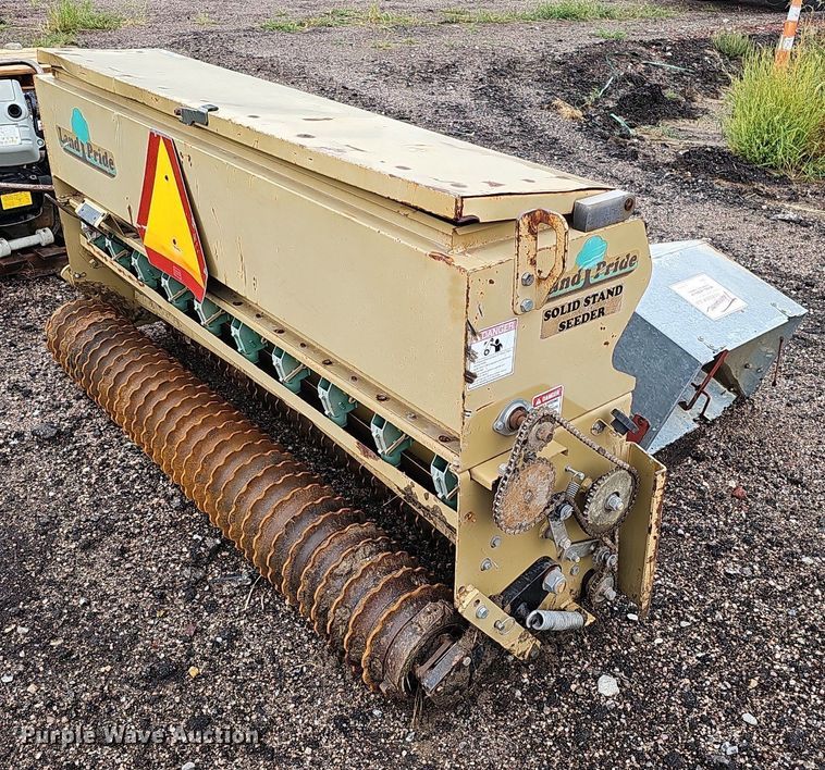 image for item MD9992 Land Pride PS152  seeder