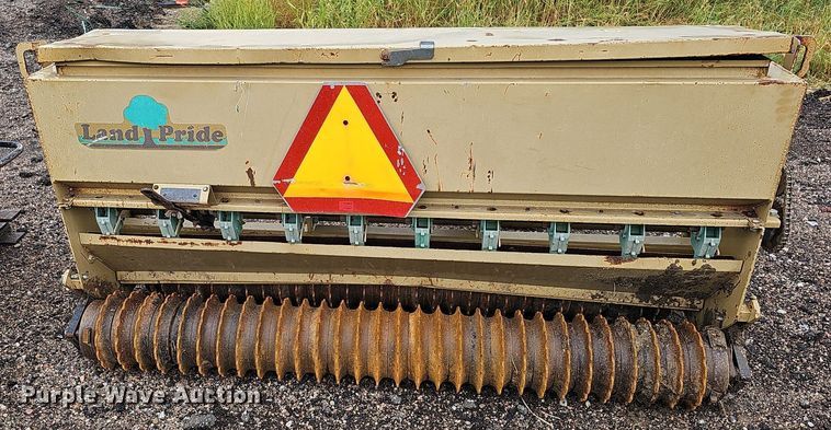 image for item MD9992 Land Pride PS152  seeder