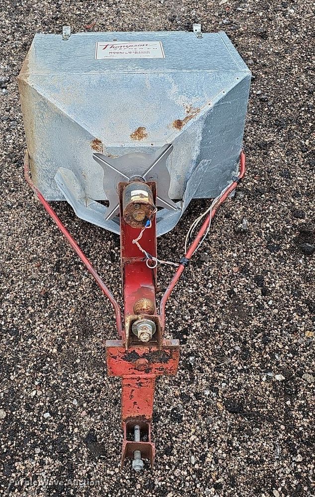 image for item MD9992 Land Pride PS152  seeder