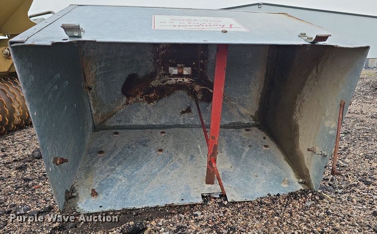 image for item MD9992 Land Pride PS152  seeder