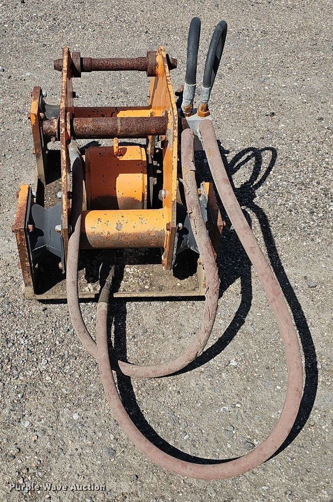 image for item MD9993 Stanley HS6005  excavator plate compactor