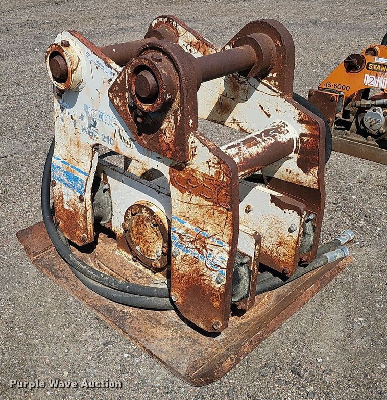 image for item MD9994 Kent KHP 210 II  excavator plate compactor